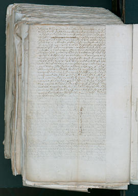 773v