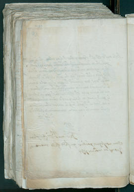 596v
